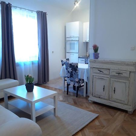 Apartman Zuki Zagabria Esterno foto