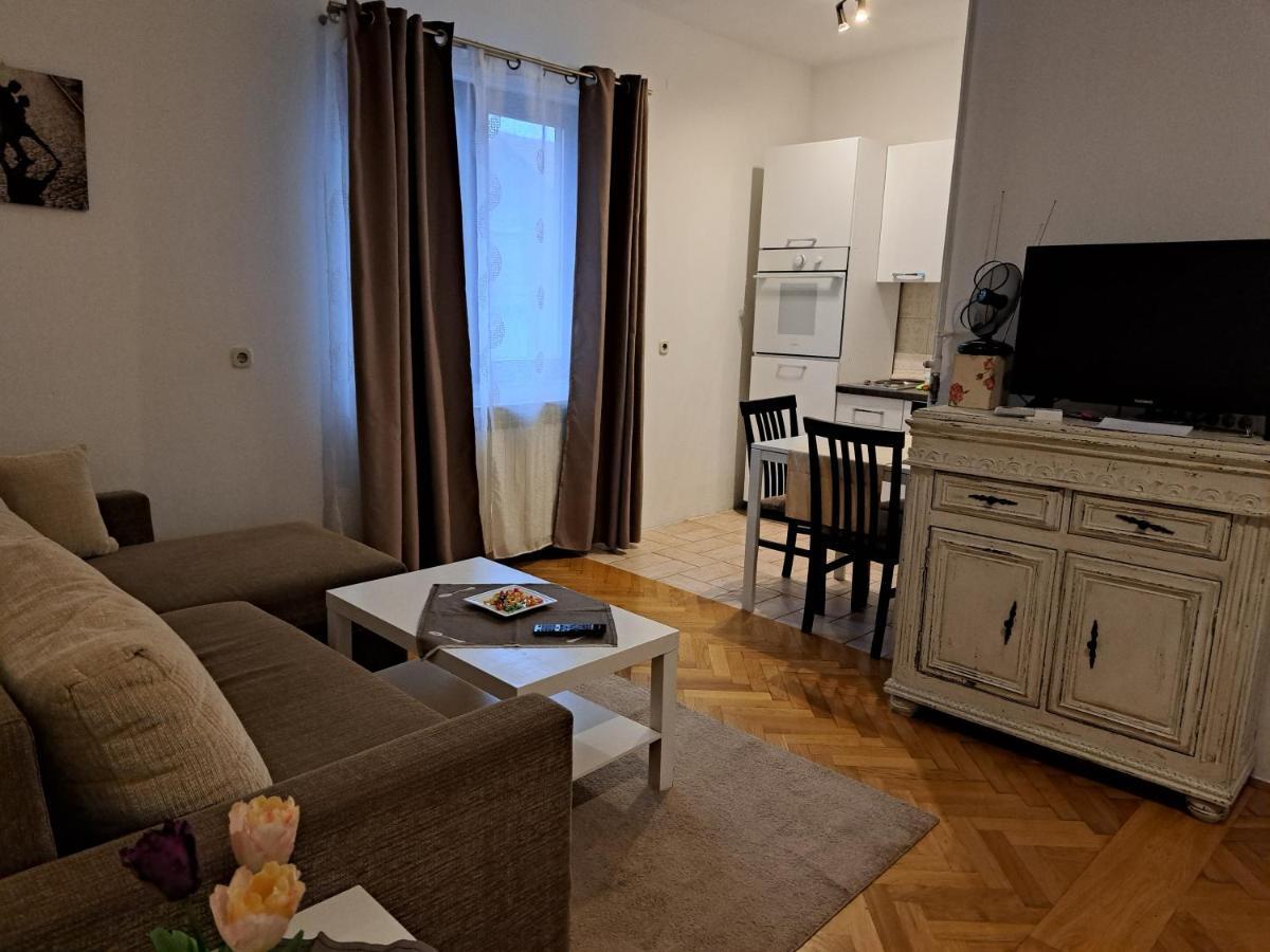 Apartman Zuki Zagabria Esterno foto