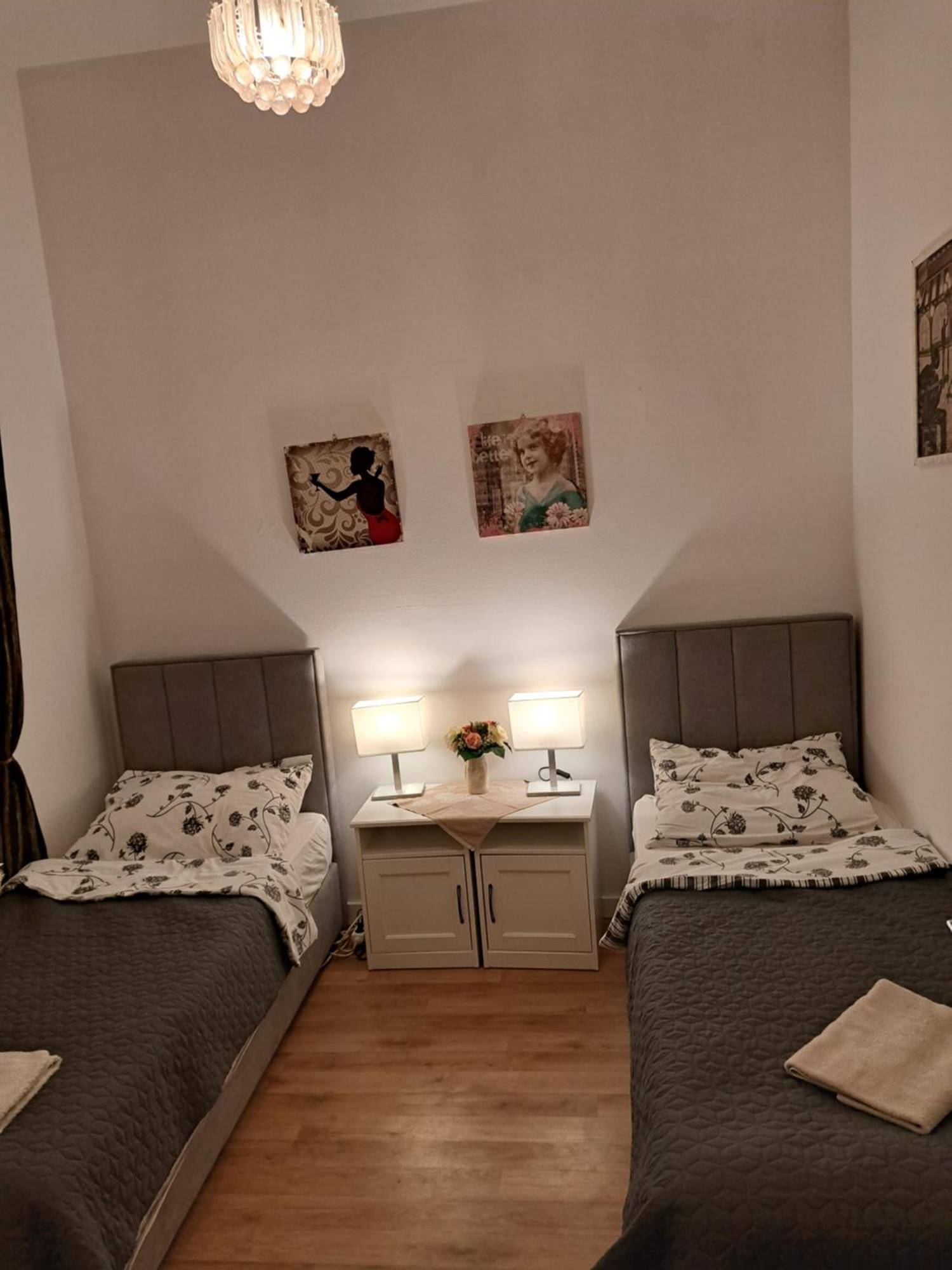 Apartman Zuki Zagabria Esterno foto