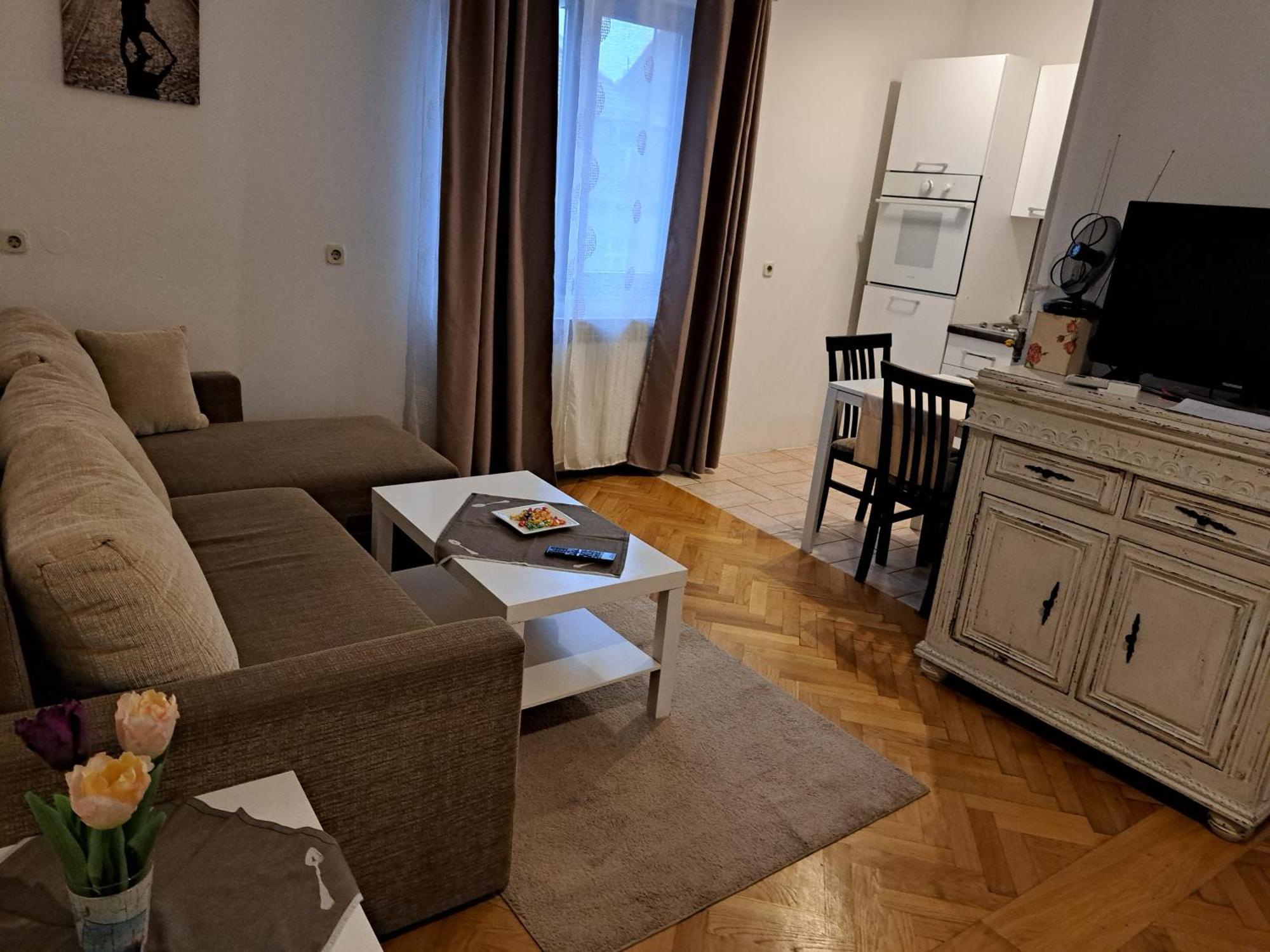 Apartman Zuki Zagabria Esterno foto